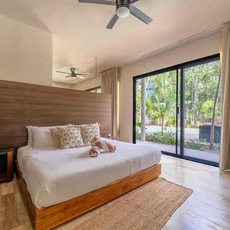 Attha Bliss Swim Up Apartment