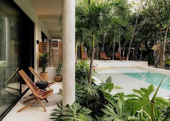 Attha Bliss Swim Up Apartment